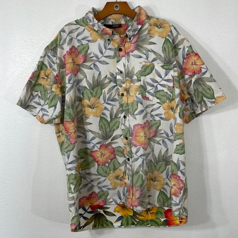 Maui Trading Company short sleeve casual shirt